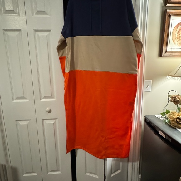 Chic Me multi color Hoodie - Picture 2 of 4